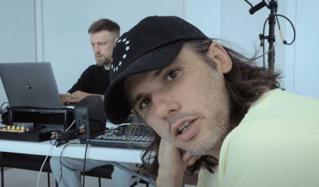 Orelsan revient sur la rumeur qui disait qu’il allait arrêter le rap