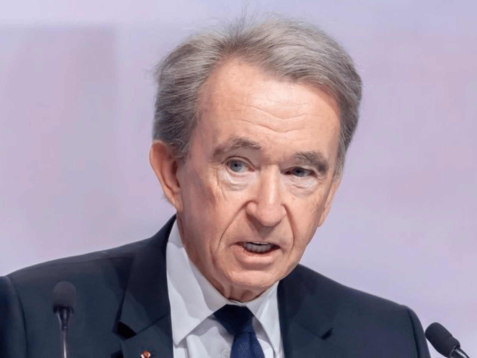 France/Monde, Restos du Coeur: la famille de Bernard Arnault annonce  verser une aide de 10 millions d'euros