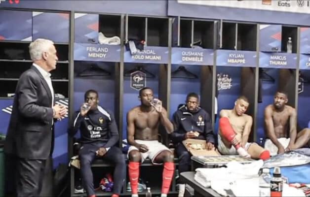La réaction d'Ousmane Dembélé face à Didier Deschamps devient virale