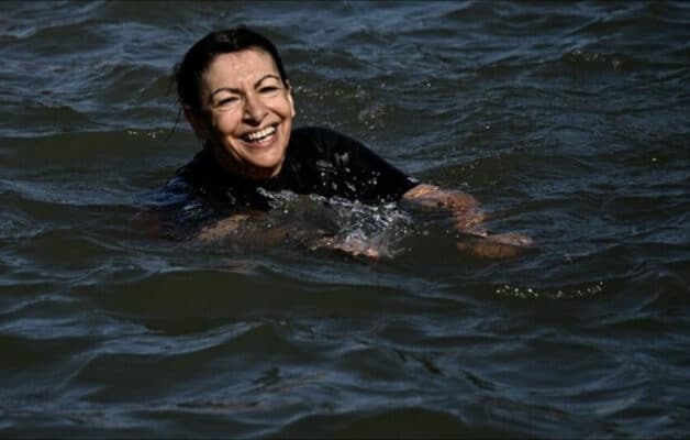 Anne Hidalgo s'est baignée dans la Seine et rêve d'une piscine dedans