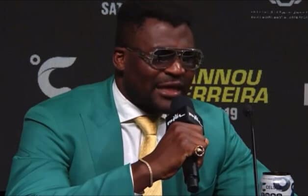 « J'ai décidé que j'allais continuer pour lui » : Francis Ngannou en larmes en évoquant son fils défunt