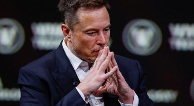 Elon Musk vous offre des salaires à plus de 6000 euros pour marcher 8 heures par jour