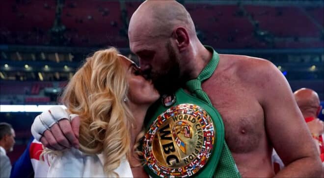 Tyson Fury fait une révélation dramatique concernant sa femme, la veille de son combat contre Oleksandr Usyk