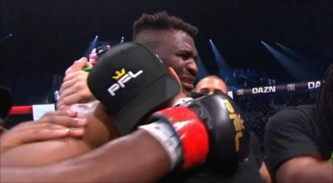 Pour son retour en MMA, Francis Ngannou met un terrible KO à Renan Ferreira en seulement 3 minutes