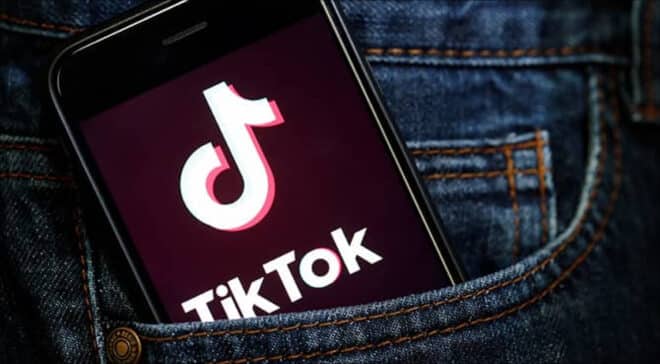 Tik Tok sera banni pendant un an en Albanie à partir de 2025