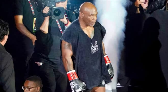 Mike Tyson revient sur la séquence avec son postérieur lors du combat contre Jake Paul