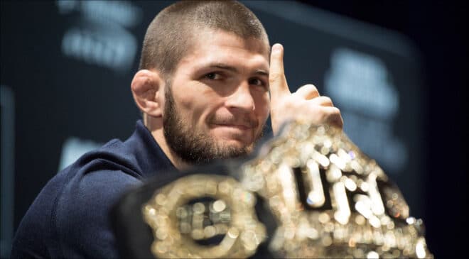 Khabib Nurmagomedov (36 ans) éjecté d’un avion par l’équipage