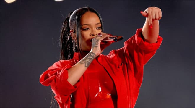 Rihanna célèbre le réveillon en fêtant sa première année sans alcool