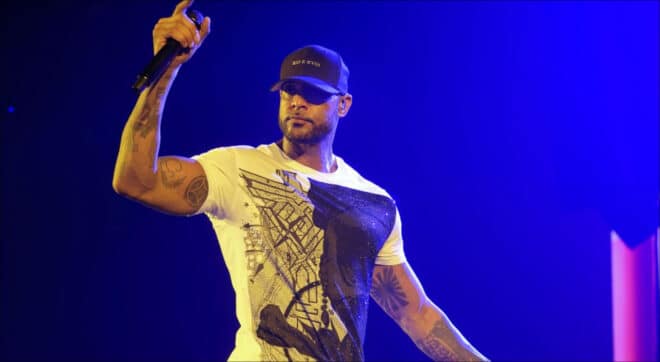 « Je t’invite à me le dire en face » : Booba s’embrouille avec le patron de Skyrock sur les réseaux sociaux