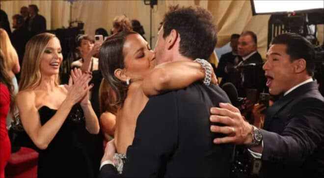 Halle Berry embrasse Adrien Brody par surprise aux Oscars 2025 et obtient enfin sa revanche